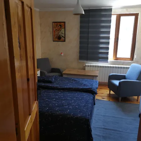 Guest house къща томови Devin
