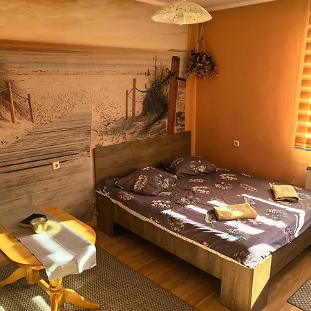 къща томови Guest house Devin