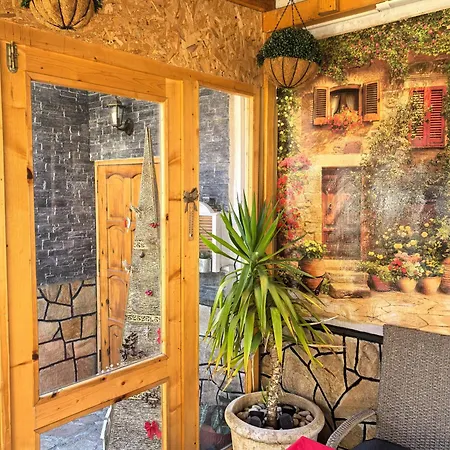 Guest house къща томови Devin